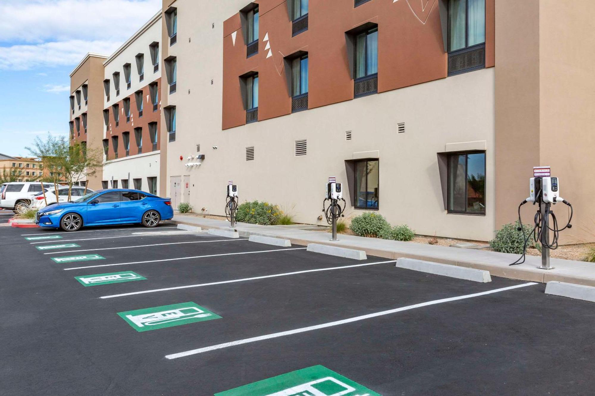Comfort Suites Scottsdale Talking Stick Entertainment District Esterno foto